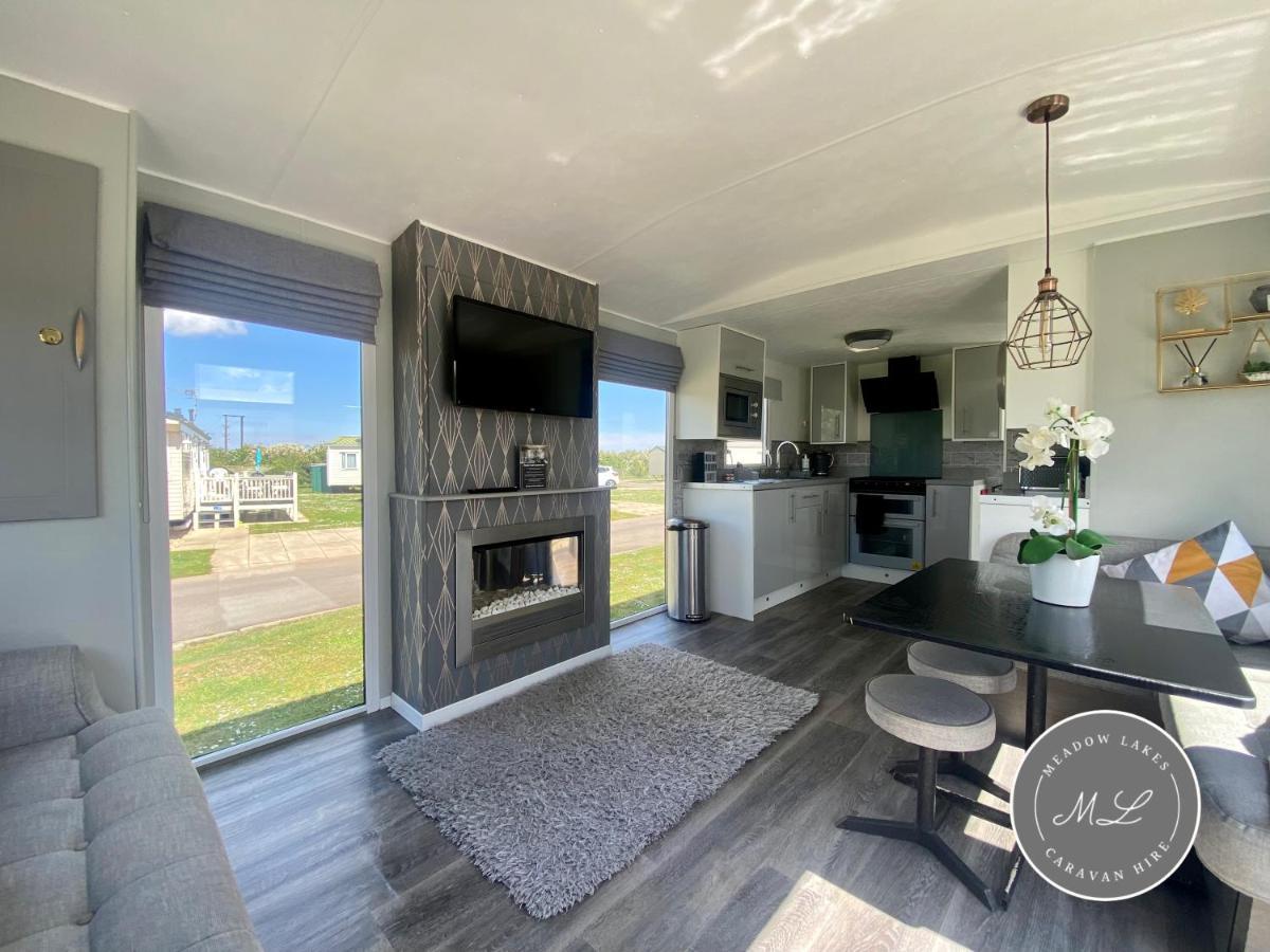 Meadow Lakes 22 - Golden Palm, Pet Friendly, Wifi, Bed Linen - Meadow Lakes Caravan & Lodge Hire Skegness Extérieur photo